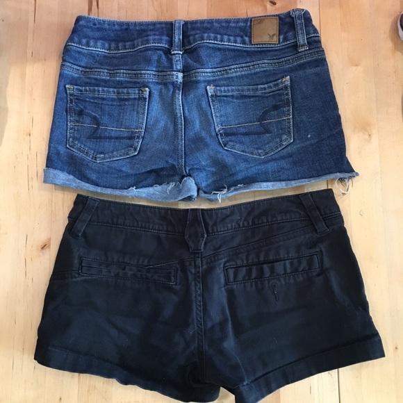 American Eagle & Volcom shorts 
Size 0 - Picture 1 of 3